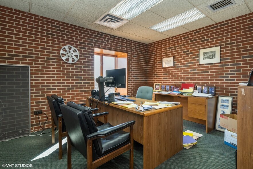 More Photos Of 9401 S Pulaski Rd, Evergreen Park Medical For Sale