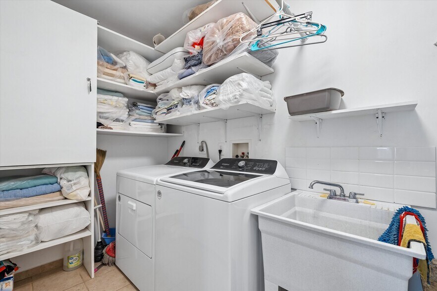 More Photos Of 2421 E Cairo Dr, Tempe Healthcare For Sale