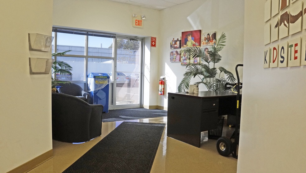 More Photos Of 1 Commercial St, Branford Warehouse For Lease