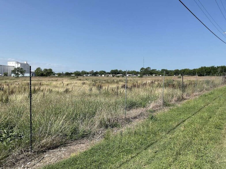 More Photos Of 304 E York St, Ganado Land For Sale