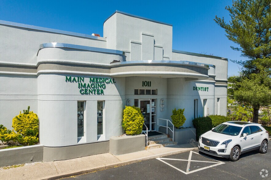 More Photos Of 1003 Main Ave, Clifton Medical For Lease
