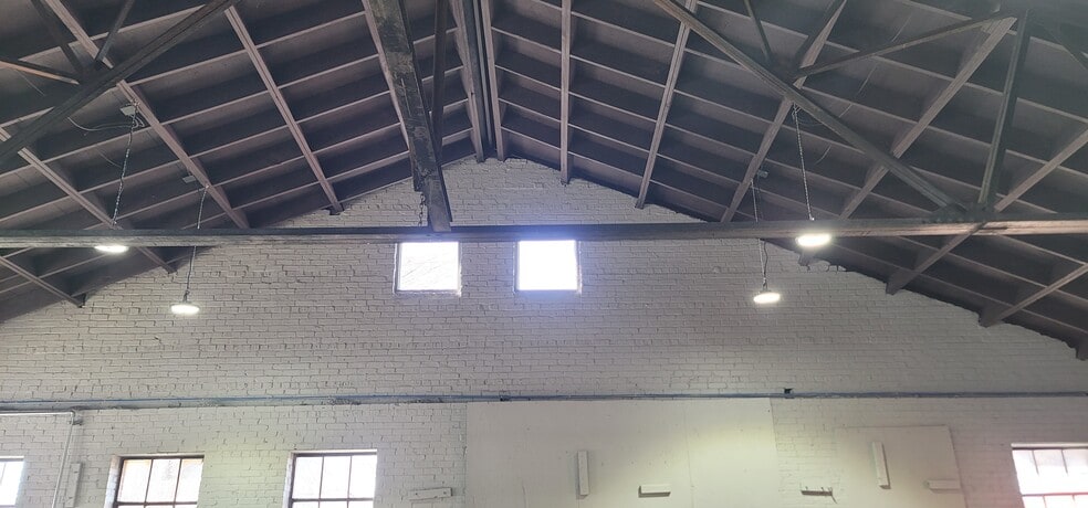 More Photos Of 85 W Broad St, Fairburn Freestanding For Sale