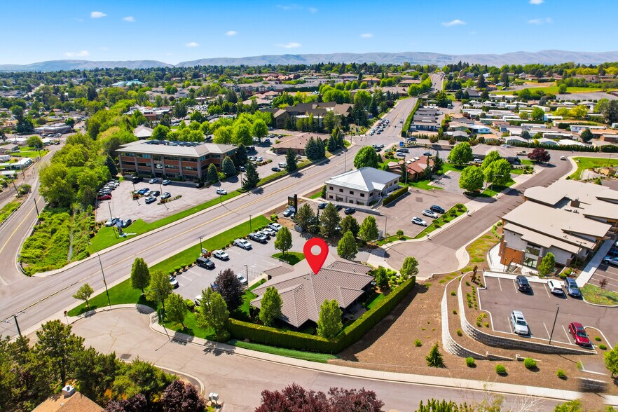 More Photos Of 925 Triple Crown Ave, Yakima Office For Sale