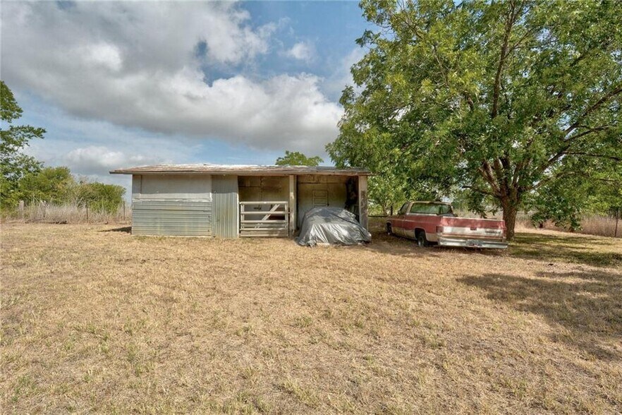 More Photos Of 4400 Norwood Ln, Austin Land For Lease