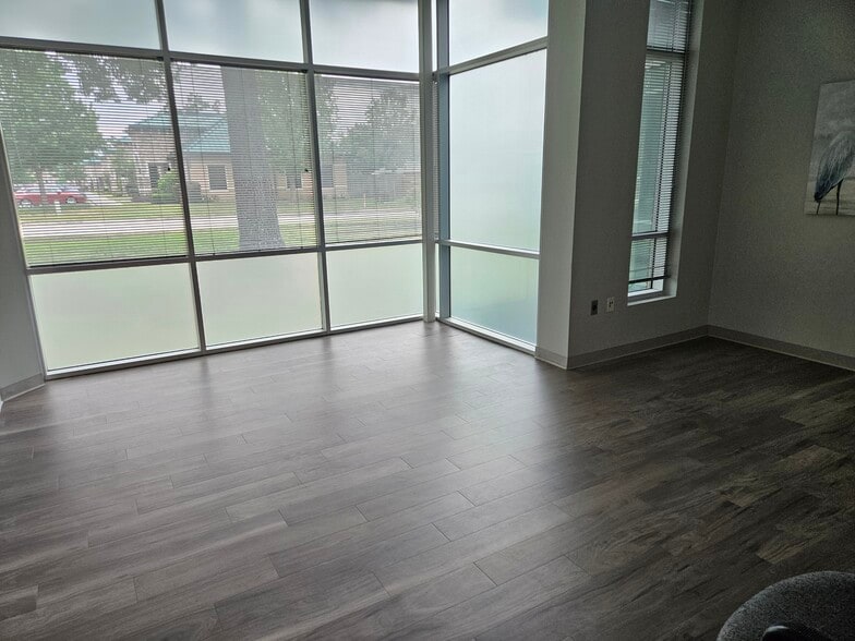 More Photos Of 411 Lantern Bend Dr, Houston Medical For Lease