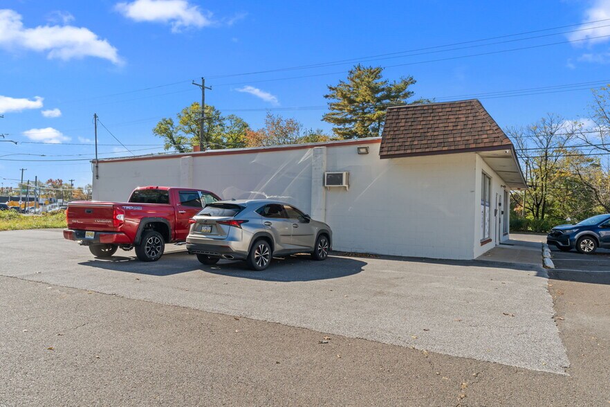 More Photos Of 1510 Haines Rd, Levittown Storefront Retail Office For Sale