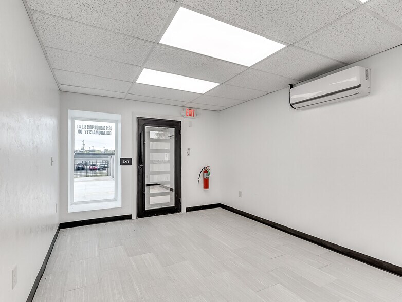 More Photos Of 2922 Cashion Pl, Oklahoma City Warehouse For Sale