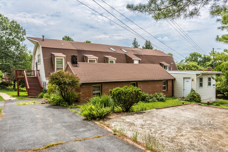 More Photos Of 16817 Germantown Rd, Germantown Schools For Sale