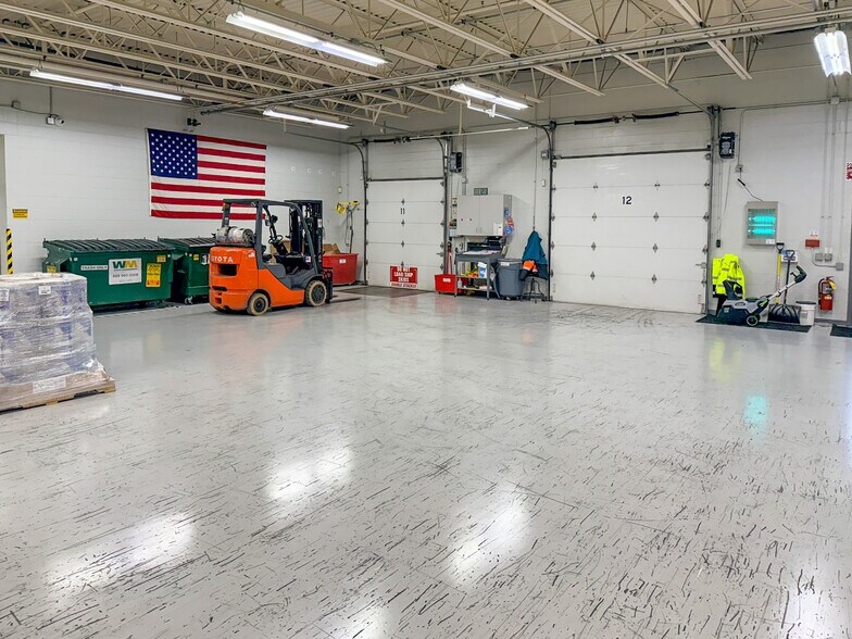 More Photos Of 741 Morris St, Fond Du Lac Industrial For Lease