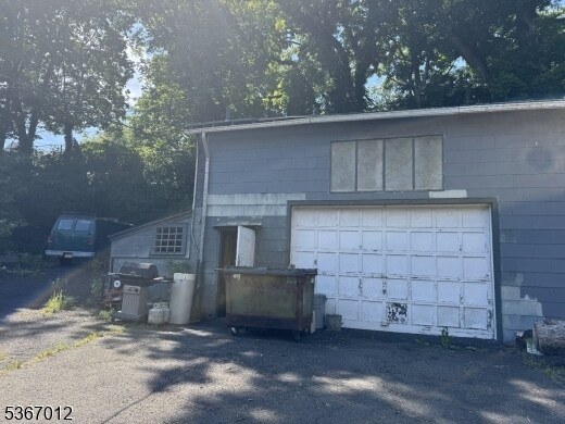 More Photos Of 161 Church St, South Orange Contractor Storage Yard For Sale
