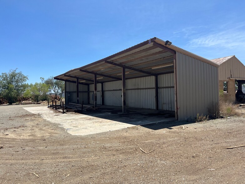 More Photos Of 11910 E Iron King Rd, Humboldt Warehouse For Lease
