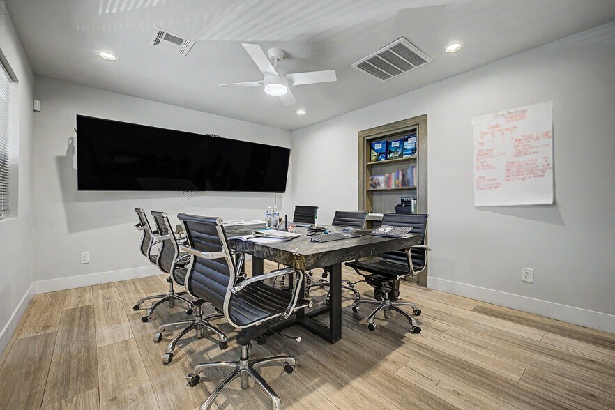 More Photos Of 6470 W Desert Inn Rd, Las Vegas Coworking Space