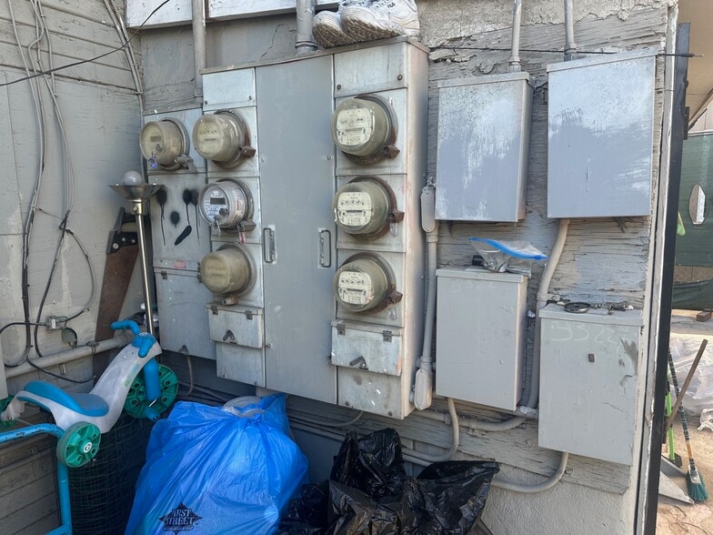 More Photos Of 5324 S Hoover St, Los Angeles Apartments For Sale