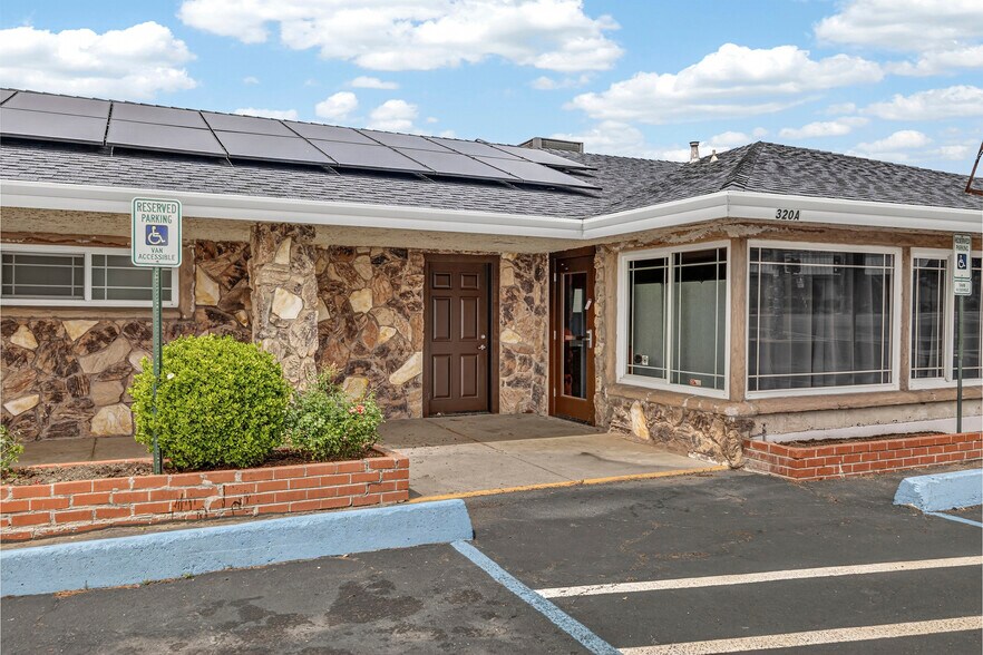 More Photos Of 320 Solano St, Corning Healthcare For Sale