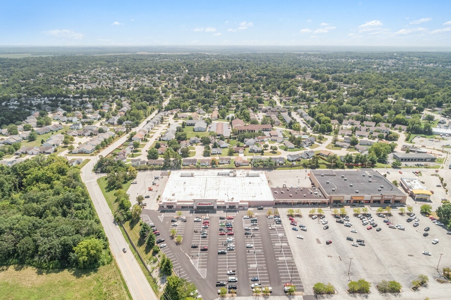 More Photos Of 60 Harvester Sq, Saint Charles Supermarket For Sale