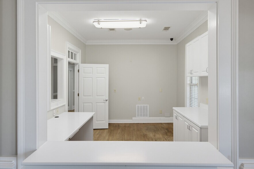 More Photos Of 129 Marble Mill Rd, Marietta Medical For Sale