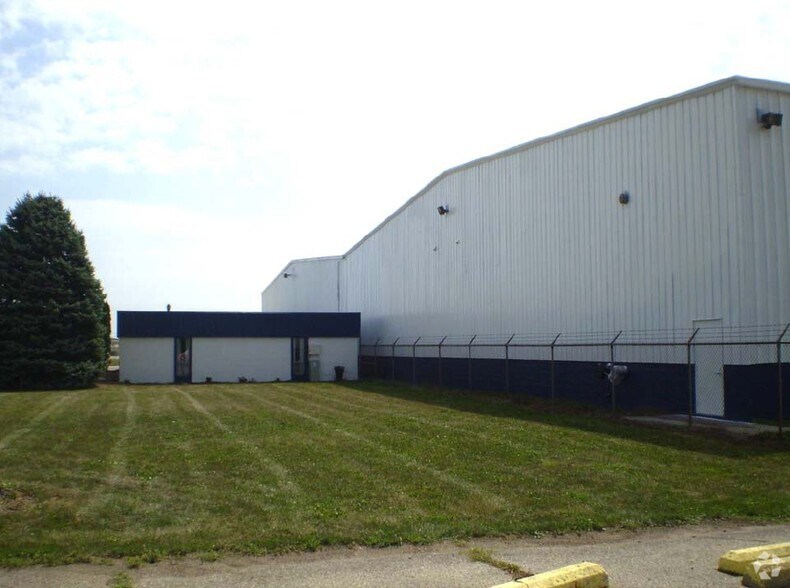More Photos Of 500 N Rangeline Rd, Morristown Manufacturing For Sale