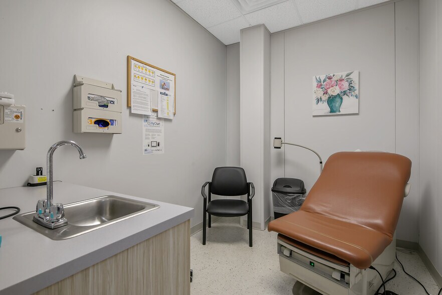 More Photos Of 7 E Duncan St, Lillington Medical For Sale