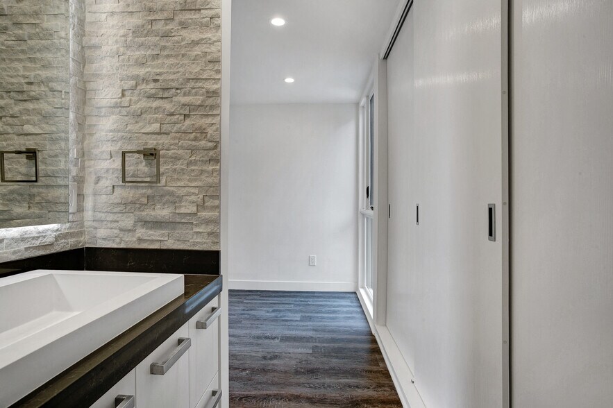 More Photos Of 621 Ramona Ave, Laguna Beach Apartments For Sale
