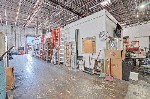 More Photos Of 3353 NW 74th Ave, Miami Industrial For Sale