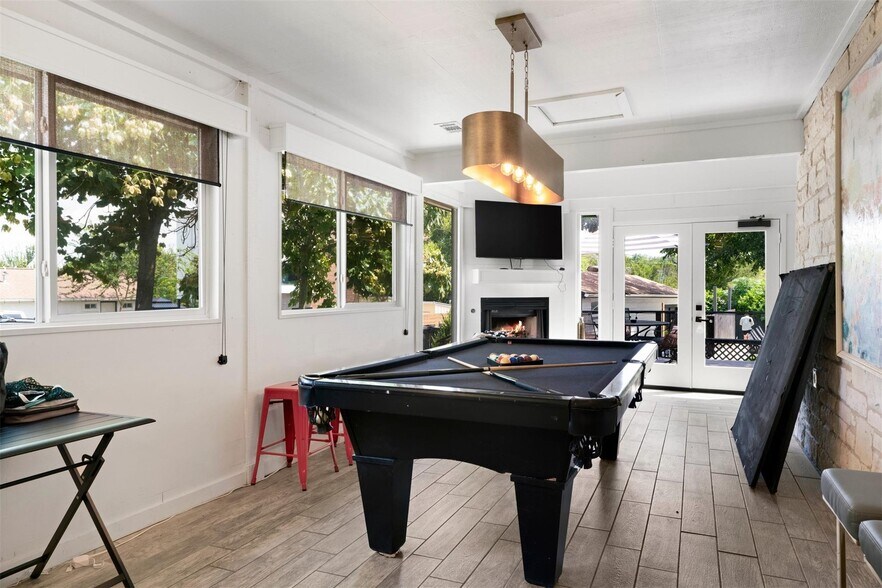 More Photos Of 8721 Mountain Crest Dr, Austin Specialty For Sale