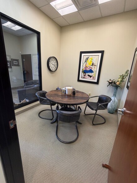 More Photos Of 16515 S 40th St, Phoenix Office For Sale
