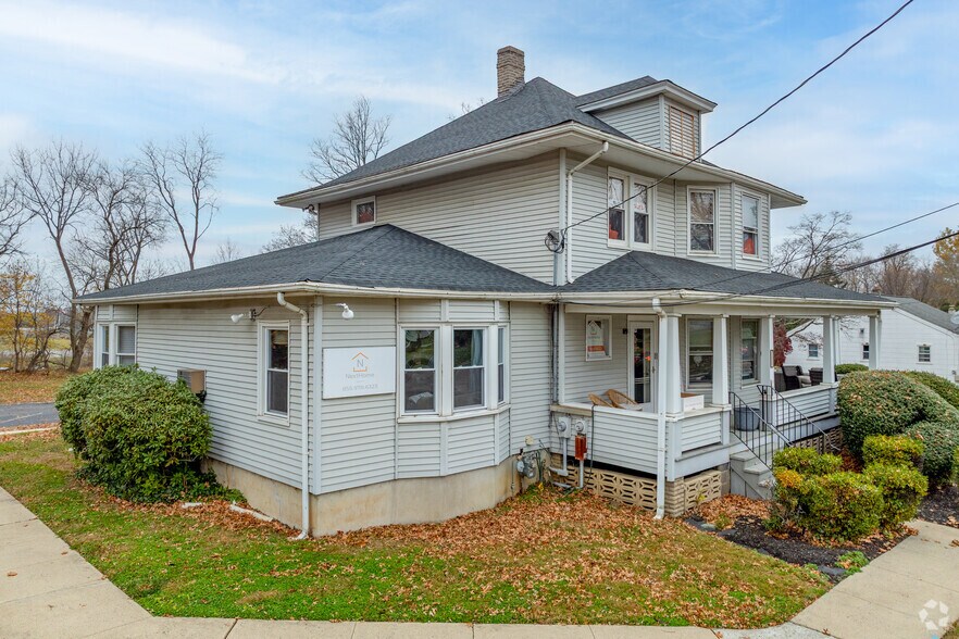 More Photos Of 149 W Main St, Freehold Office For Sale