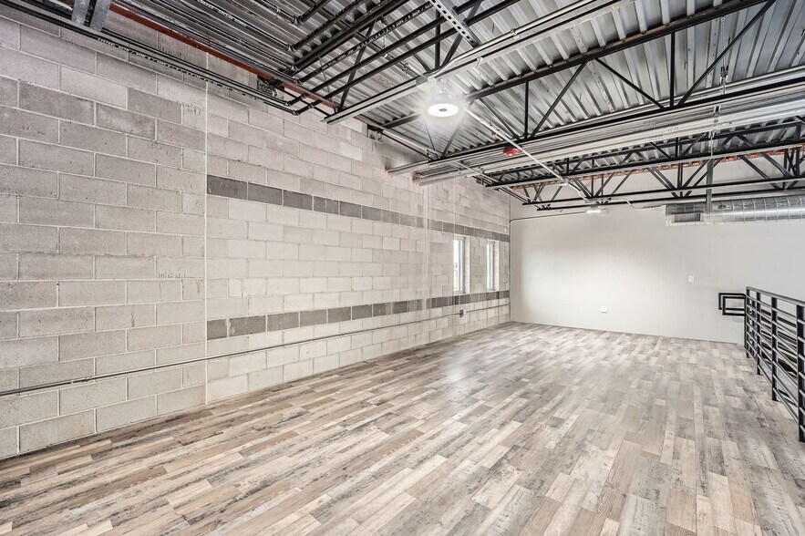 More Photos Of 10262 Dransfeldt Rd, Parker Light Distribution For Sale