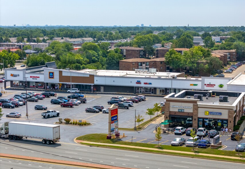 Primary Photo Of , Glendale Heights General Retail For Sale
