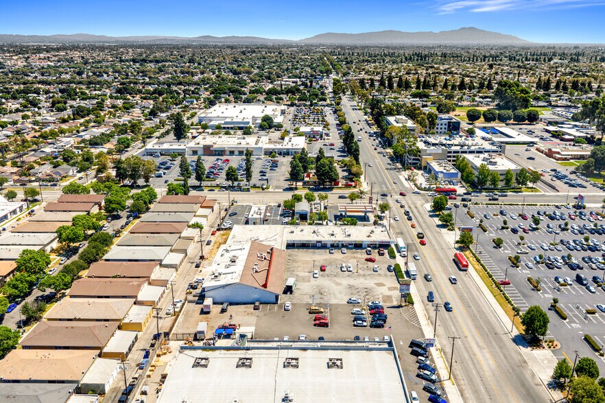 More Photos Of 3321-3337 E South St, Long Beach, Long Beach Storefront For Lease