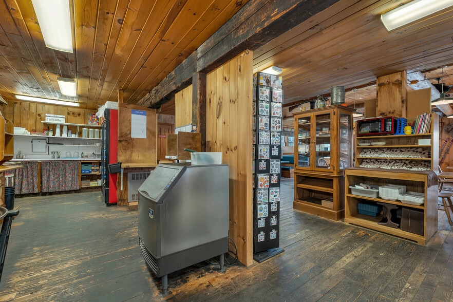 More Photos Of 1955 Presidential Hwy, Jefferson Restaurant For Sale