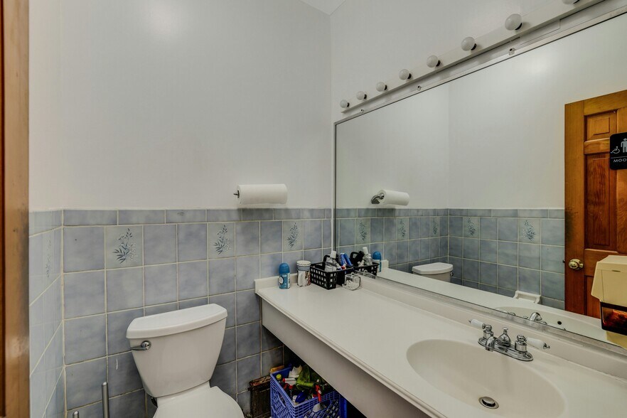 More Photos Of 10606 Rockaway Blvd, Ozone Park Office Residential For Sale