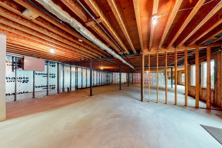 More Photos Of 12 Washington St, Plainville Medical For Lease