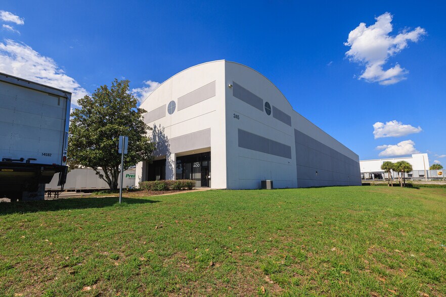 More Photos Of 245 Deen Still Rd, Davenport Warehouse For Lease