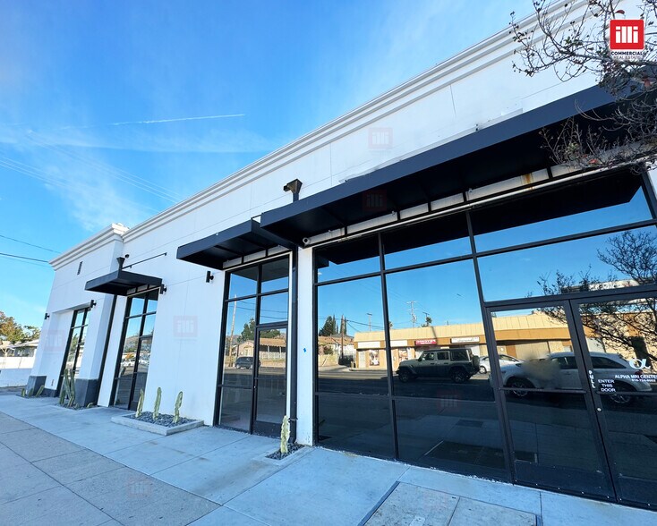 More Photos Of 10700 Balboa Blvd, Granada Hills Storefront For Lease