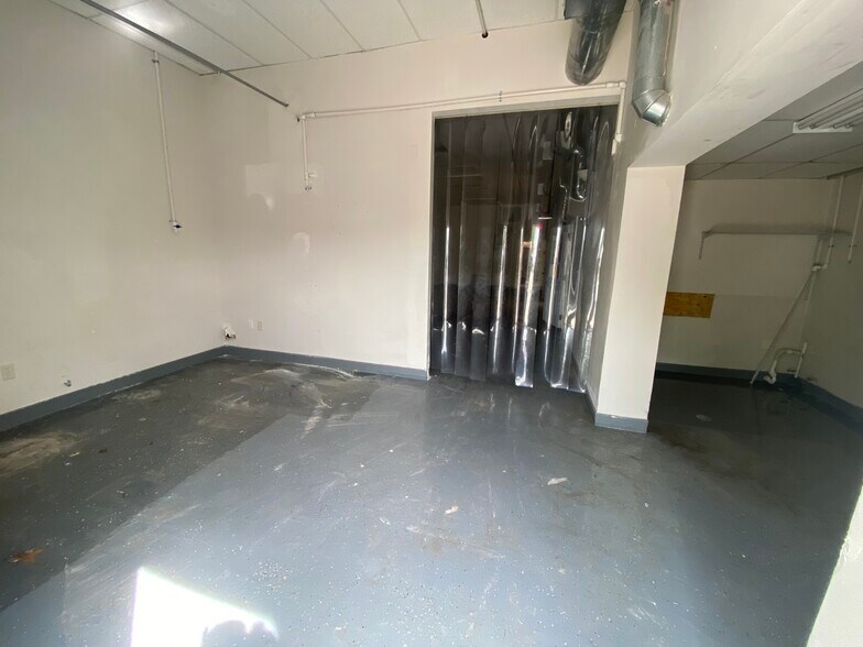More Photos Of 215-235 S 21st Ave, Hollywood Office For Lease