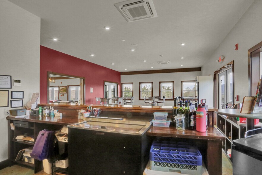 More Photos Of 596 Harman Rd, Halifax Winery Vineyard For Sale