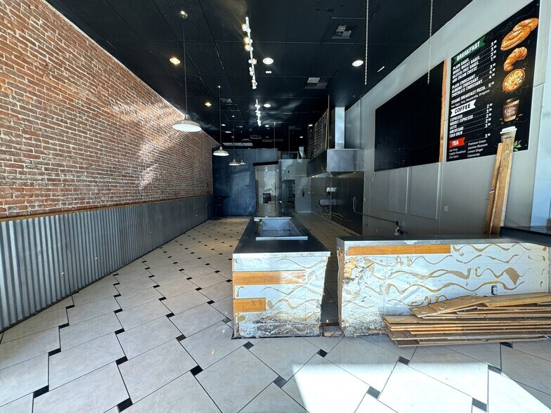 More Photos Of 223-231 E 9th St, Los Angeles Storefront For Lease