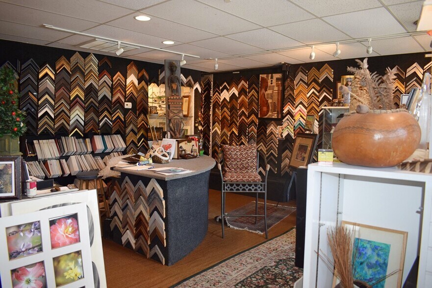 More Photos Of 3110 Wade Hampton Blvd, Taylors Storefront For Sale