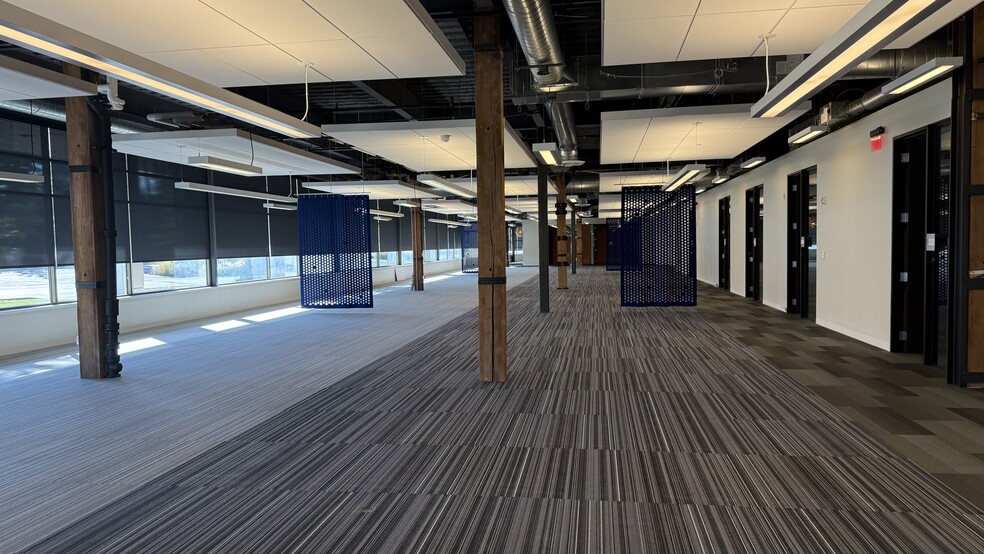 More Photos Of 801 S 60th St, West Allis Office For Lease