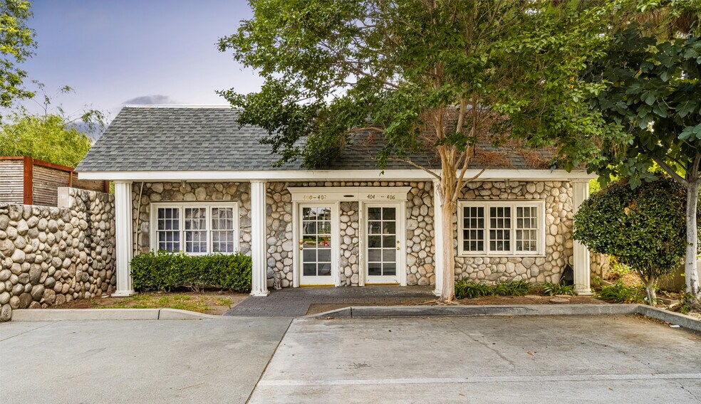 More Photos Of 307 E Chapman Ave, Orange Office For Sale