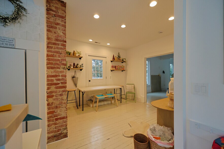 More Photos Of 5674 Three Notch D Rd, Crozet Office For Sale