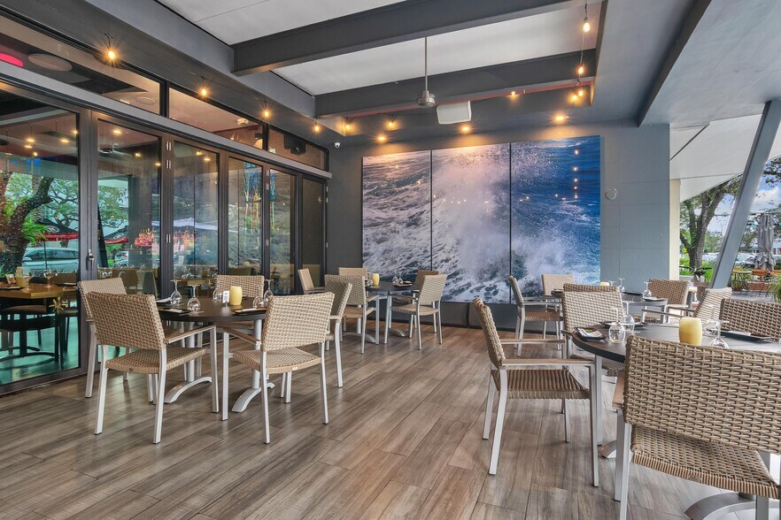 More Photos Of 99 Miracle Mile Miracle Mile / Coral way, Coral Gables Restaurant For Sale