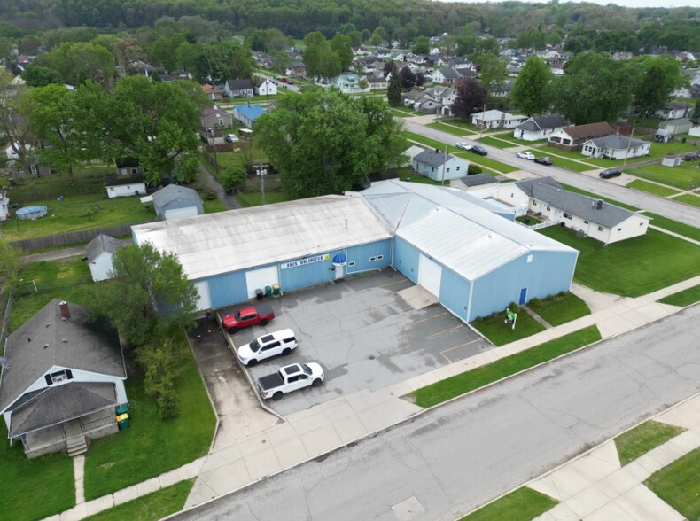Primary Photo Of 2017 W 6th St, Mishawaka Warehouse For Lease
