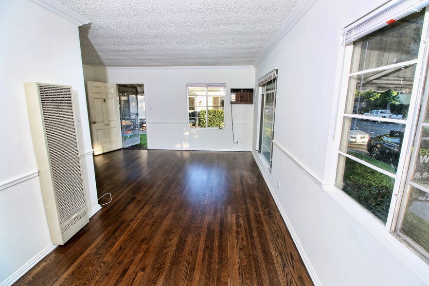 More Photos Of 140 N Pass Ave, Burbank Apartments For Sale