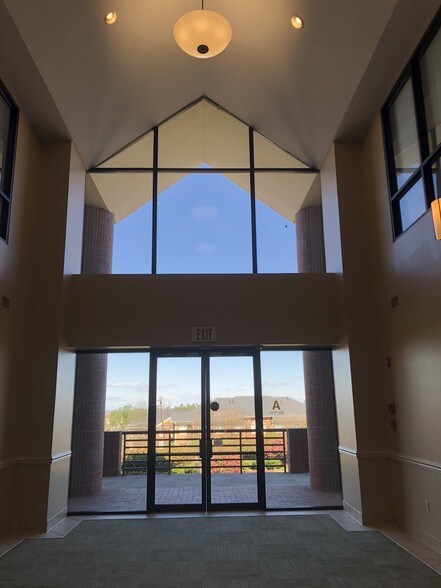 More Photos Of 330 Pelham Rd, Greenville Medical For Lease