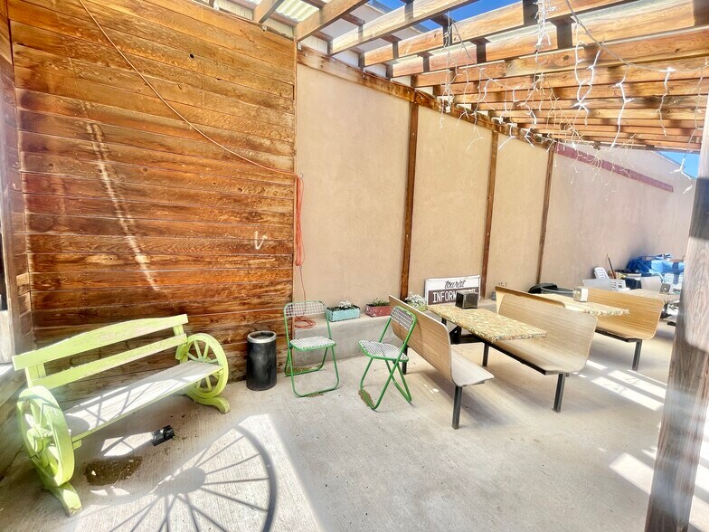 More Photos Of 156 S Main St, Monticello Restaurant For Sale