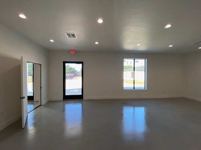 More Photos Of 391 Mill Creek Dr, Salado Office For Lease