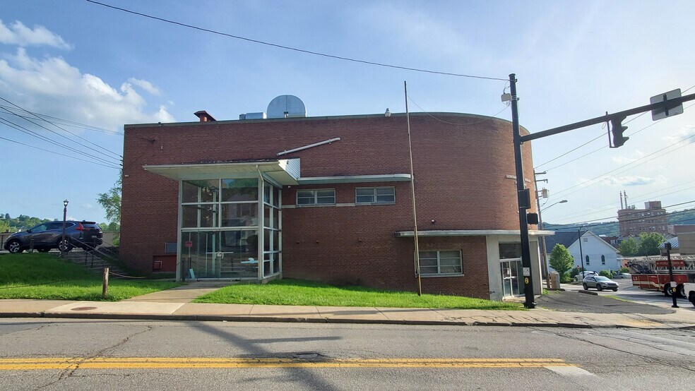 More Photos Of 494 Spruce St, Morgantown Freestanding For Sale