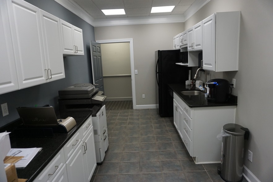 More Photos Of 420 The Parkway, Greer Office Residential For Lease